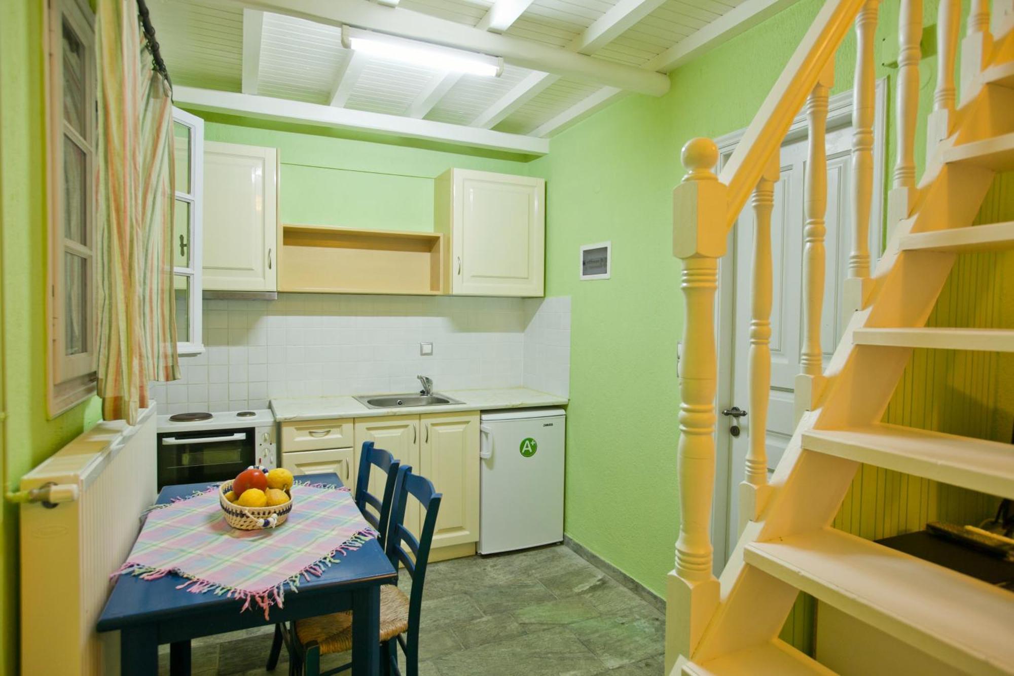 Aretousa Studios & Apartments สโกเปลอสทาวน์ ภายนอก รูปภาพ